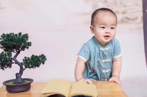 定安孕妇显怀是几个月